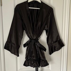 SHEIN Black Satin Robe